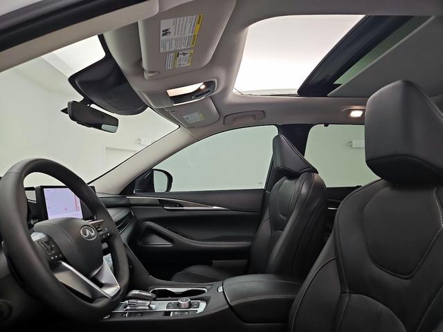 Photo of 2024 Pearl INFINITI QX60