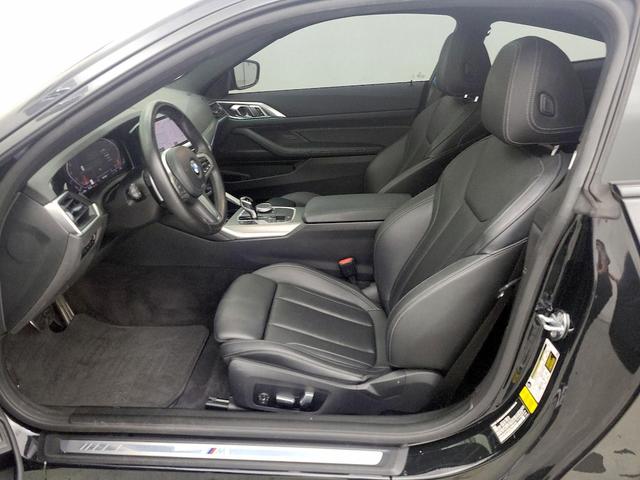 Photo of 2022 Black BMW 430