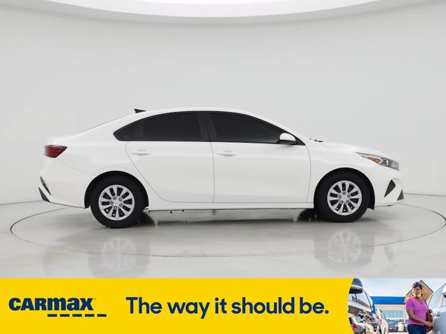 Photo of 2024 White Kia Forte