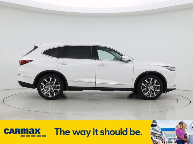 Photo of 2023 White Acura MDX