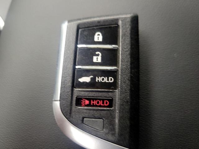 Photo of 2023 White Acura MDX