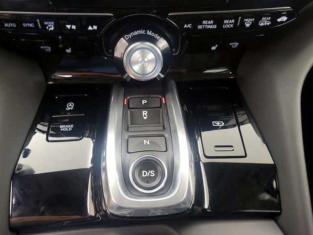 Photo of 2023 White Acura MDX