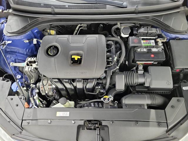 Photo of 2020 Blue Hyundai ELANTRA