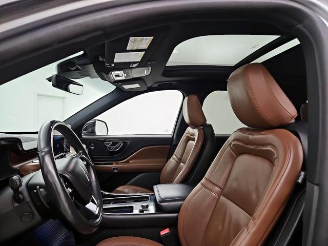 Photo of 2021 Silver Lincoln Aviator