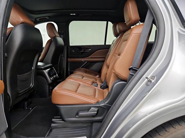 Photo of 2021 Silver Lincoln Aviator