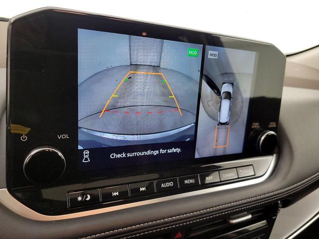 Photo of 2023 Gray Nissan Rogue