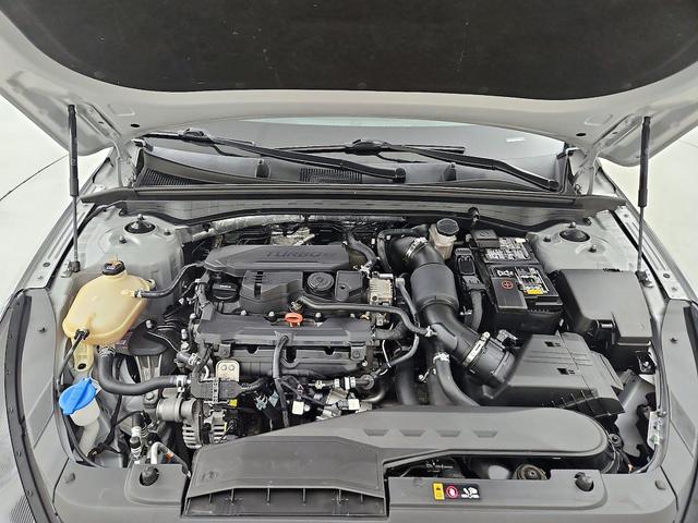 Photo of 2023 Gray Kia K5