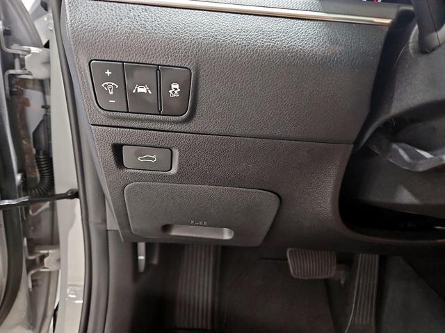 Photo of 2023 Gray Kia K5