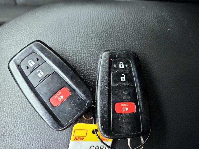 Photo of 2021 Silver Toyota RAV4