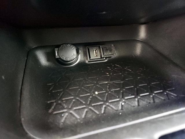 Photo of 2021 Silver Toyota RAV4