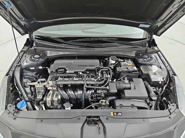 Photo of 2023 Black Hyundai ELANTRA