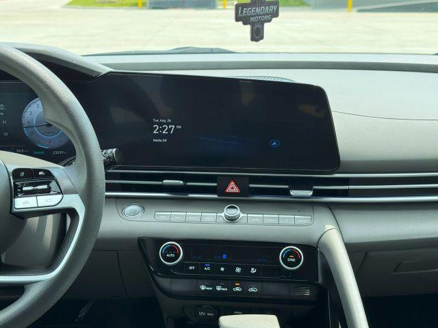 Photo of 2024 Gray Hyundai ELANTRA