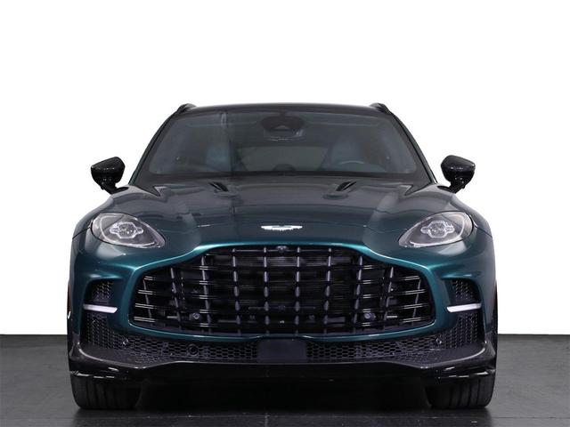Photo of 2025 Malachite Green Aston Martin DBX