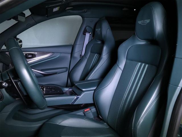 Photo of 2025 Malachite Green Aston Martin DBX