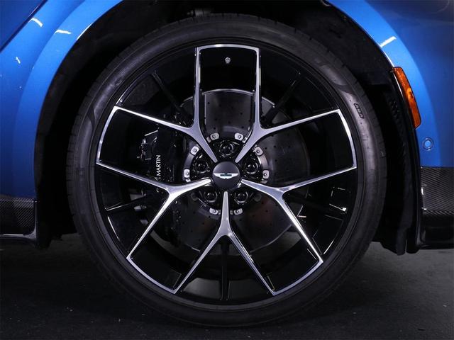 Photo of 2025 Plasma Blue Aston Martin DBX