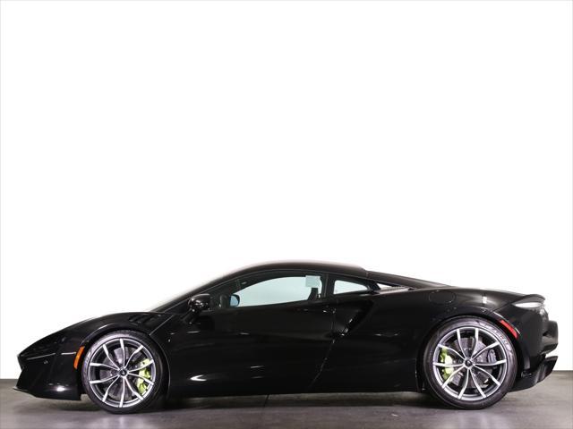 Photo of 2025 Onyx Black McLaren Artura