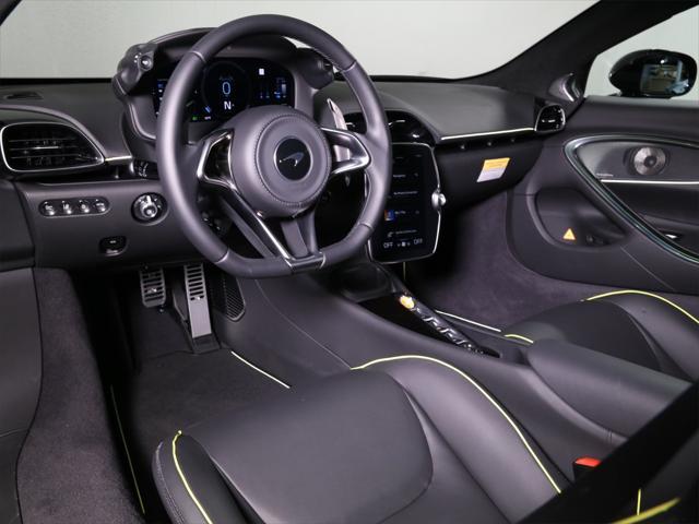 Photo of 2025 Onyx Black McLaren Artura