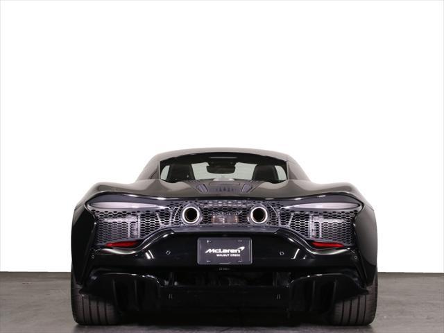 Photo of 2025 Onyx Black McLaren Artura