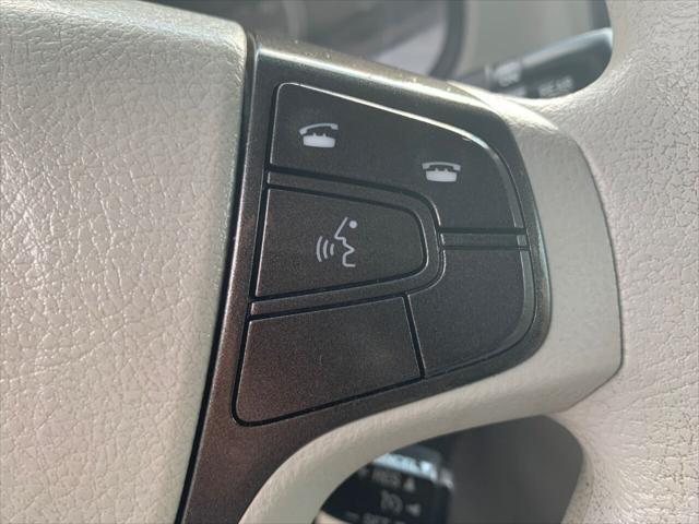 Photo of 2013 Predawn Gray Mica Toyota Sienna