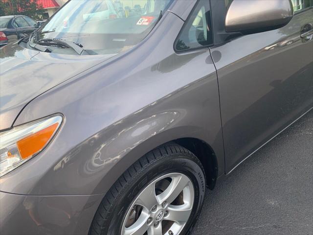 Photo of 2013 Predawn Gray Mica Toyota Sienna