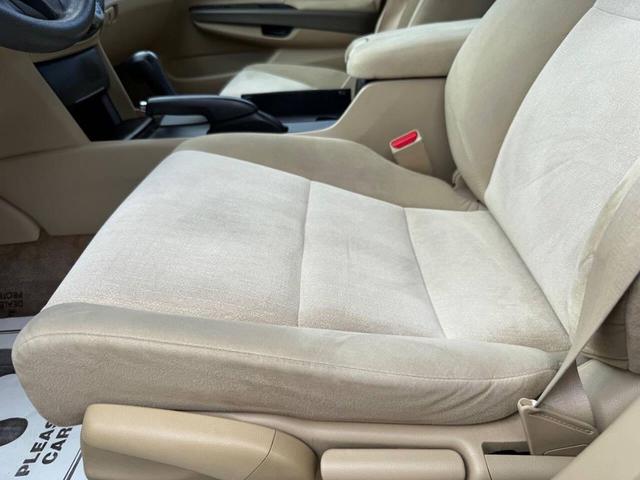 Photo of 2009 Taffeta White Honda Accord