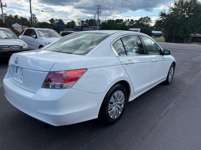 Photo of 2009 Taffeta White Honda Accord