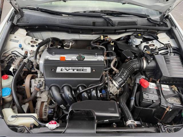 Photo of 2009 Taffeta White Honda Accord