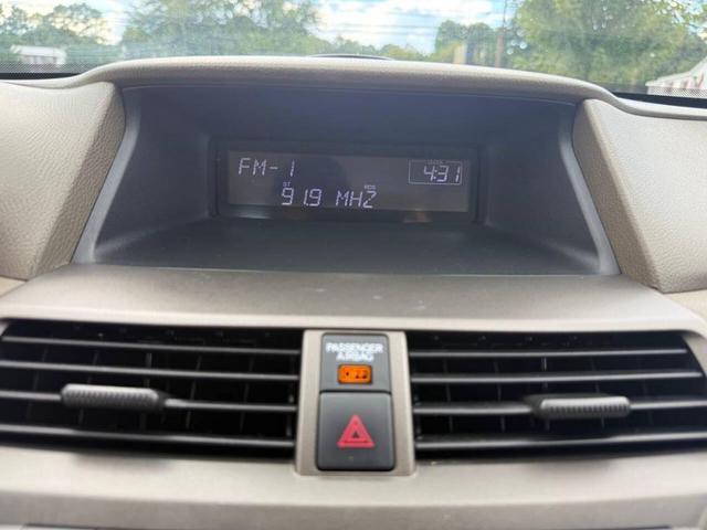 Photo of 2009 Taffeta White Honda Accord