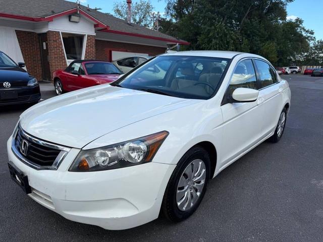 Photo of 2009 Taffeta White Honda Accord