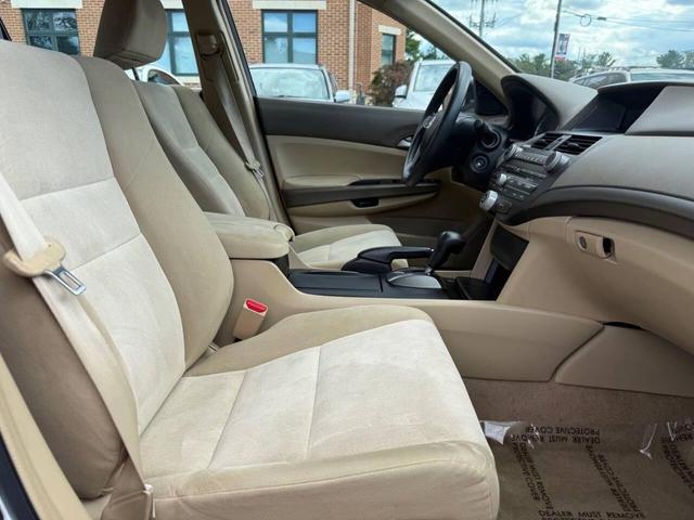 Photo of 2009 Taffeta White Honda Accord