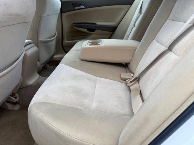 Photo of 2009 Taffeta White Honda Accord