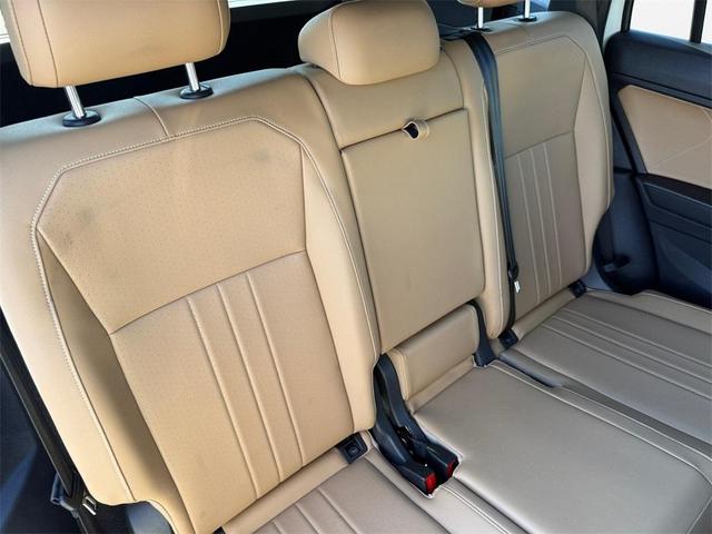 Photo of 2022 Oryx White Pearl Effect Volkswagen Tiguan