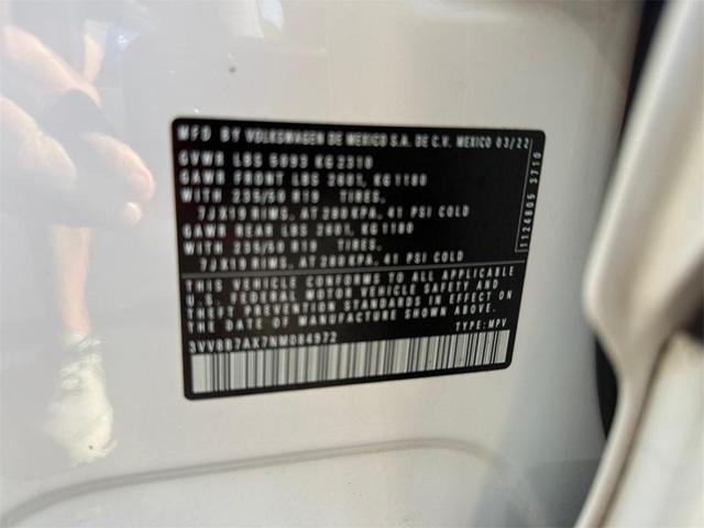 Photo of 2022 Oryx White Pearl Effect Volkswagen Tiguan