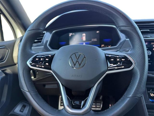 Photo of 2022 Oryx White Pearl Effect Volkswagen Tiguan