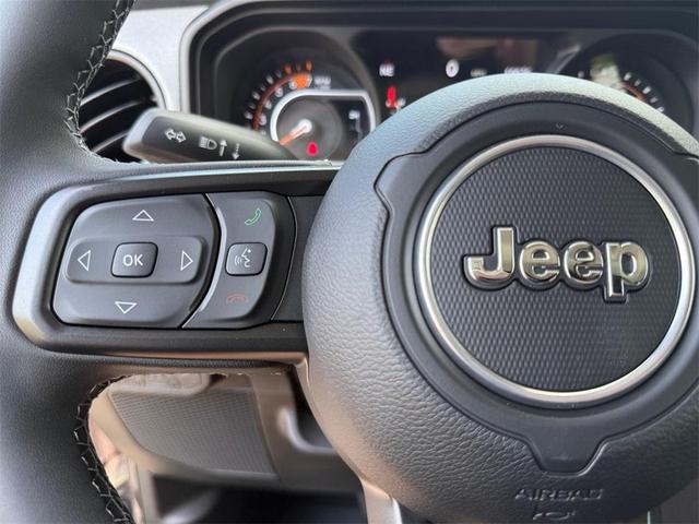 Photo of 2025 Granite Crystal Clearcoat Metallic Jeep Wrangler