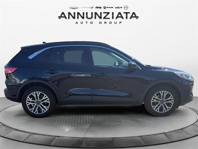 Photo of 2021 Blue Ford Escape