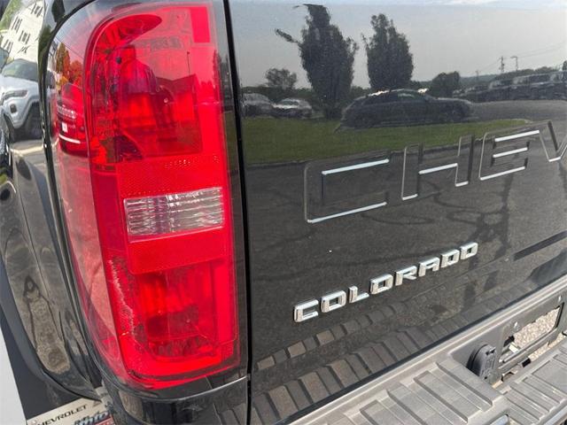 Photo of 2022 Black Chevrolet Colorado