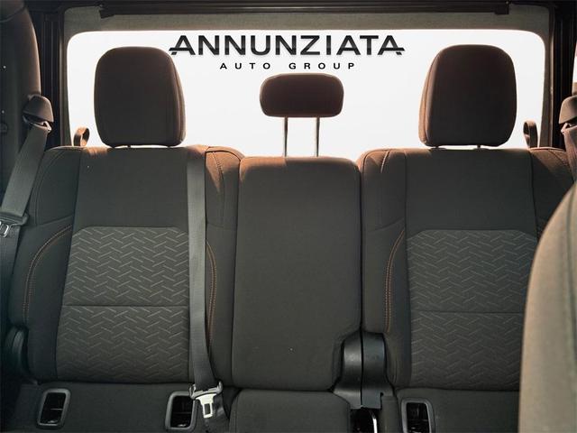 Photo of 2023 Black Clearcoat Jeep Gladiator