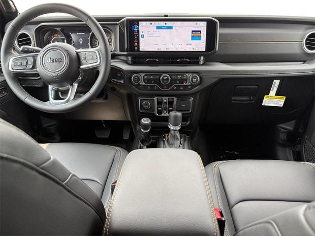 Photo of 2025 Black Clearcoat Jeep Wrangler
