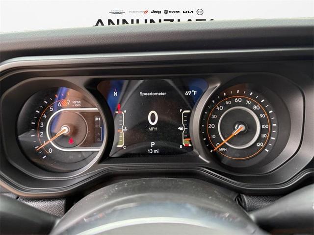 Photo of 2025 Black Clearcoat Jeep Wrangler