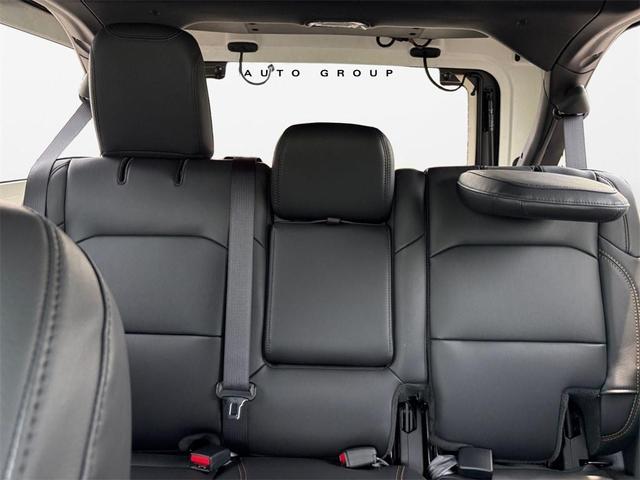 Photo of 2025 Black Clearcoat Jeep Wrangler