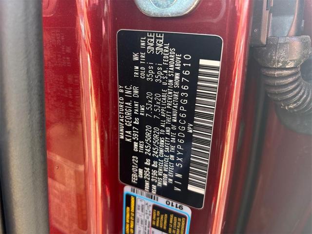Photo of 2023 Red Kia Telluride