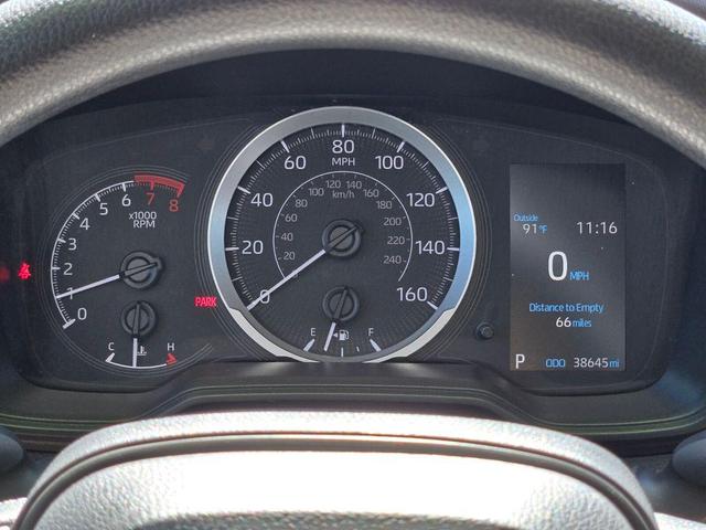Photo of 2022 Classic Silver Toyota Corolla