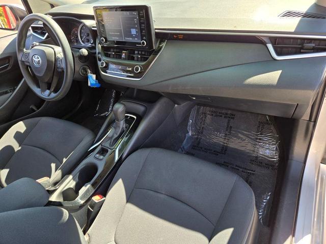 Photo of 2022 Classic Silver Toyota Corolla