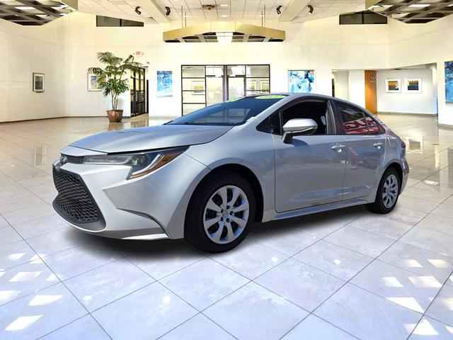 Photo of 2022 Classic Silver Toyota Corolla