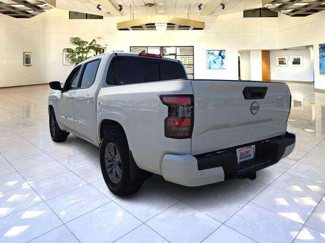 Photo of 2025 Glacier White Nissan Frontier