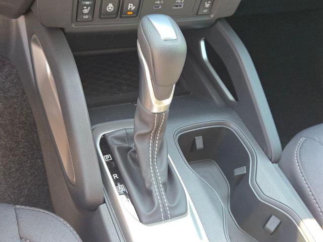 Photo of 2025 Glacier White Nissan Frontier