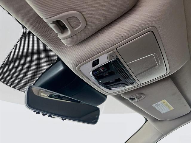 Photo of 2024 Liquid Carbon Metallic Acura RDX
