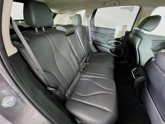 Photo of 2024 Liquid Carbon Metallic Acura RDX