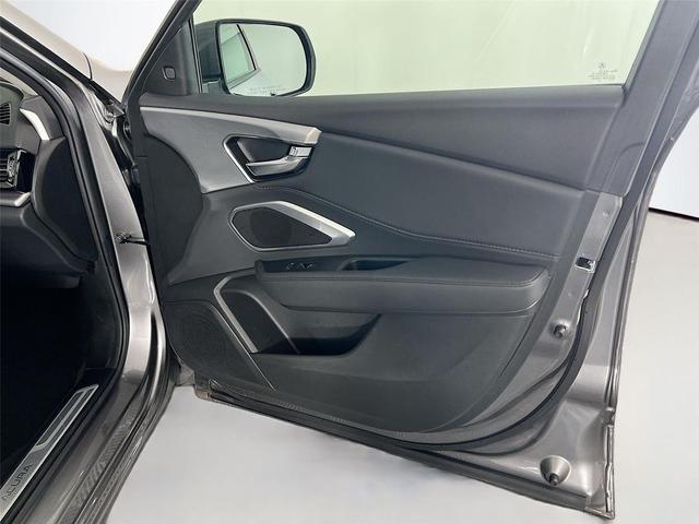 Photo of 2024 Liquid Carbon Metallic Acura RDX